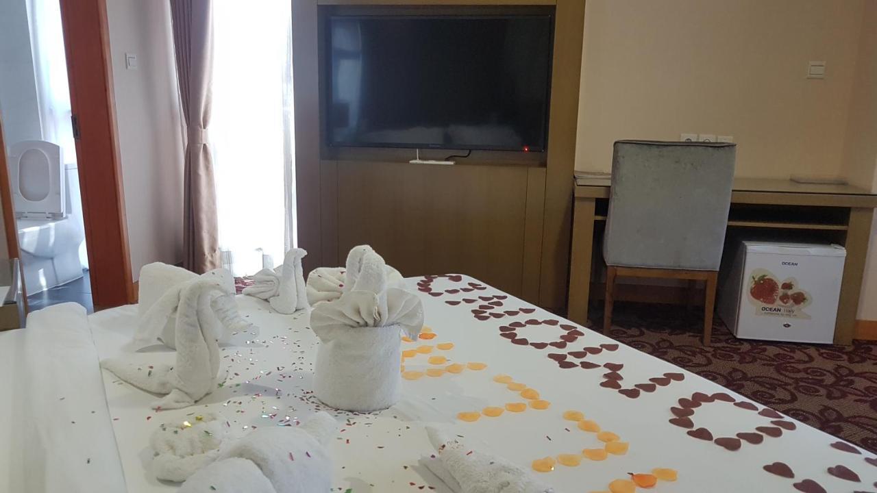 Edmond Hotel Браззавиль Экстерьер фото